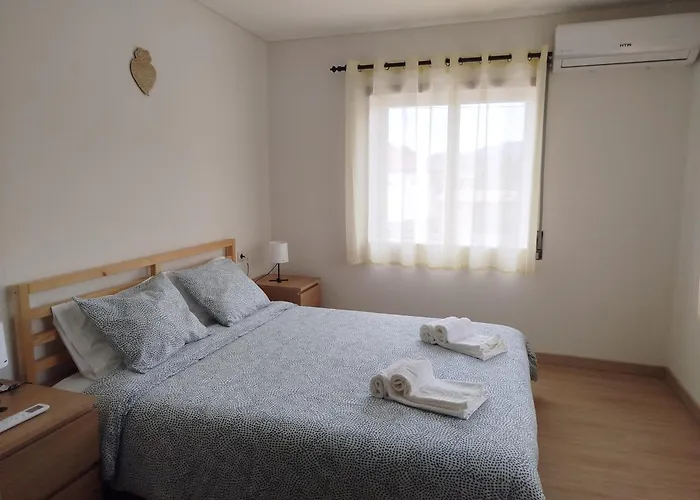 Casinha Da Gloria بيت للعطل *